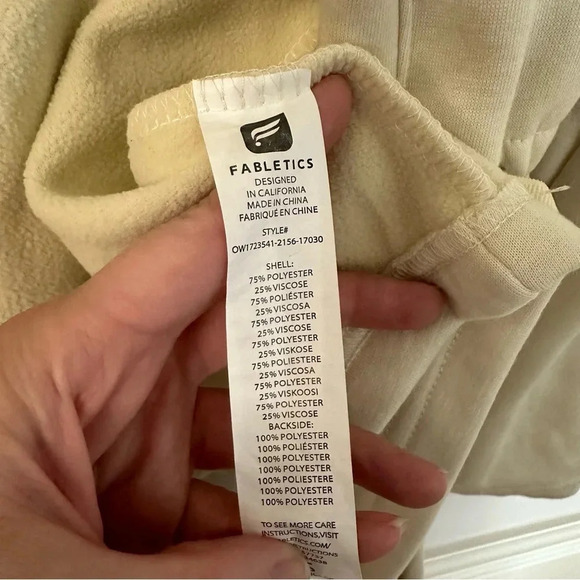 Fabletics Sage Coat in Oatmeal Women’s Long Sleeve Fleece Shawl Collar Sz S GUC - Picture 6 of 10